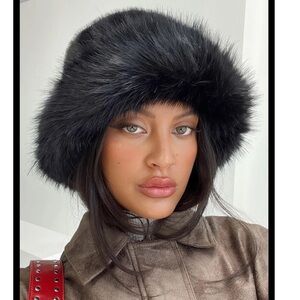 Black Faux Fur Winter Hat – Soft & Warm Russian Style